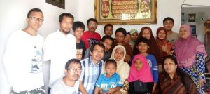 Keluarga Kissparry foto bersama di Sekayu 2016