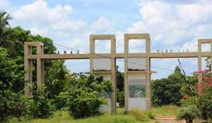 Pintu gerbang pengunjung masuk ke Danau Ulak Lia Sekayu