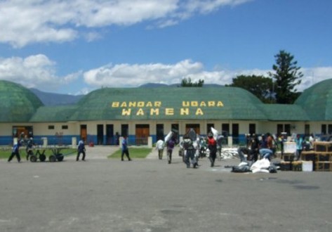 bandara-wamena-553x386