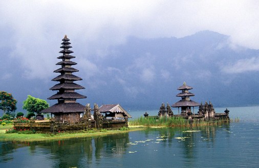 danau-Bedugul-Bali-Indonesia2