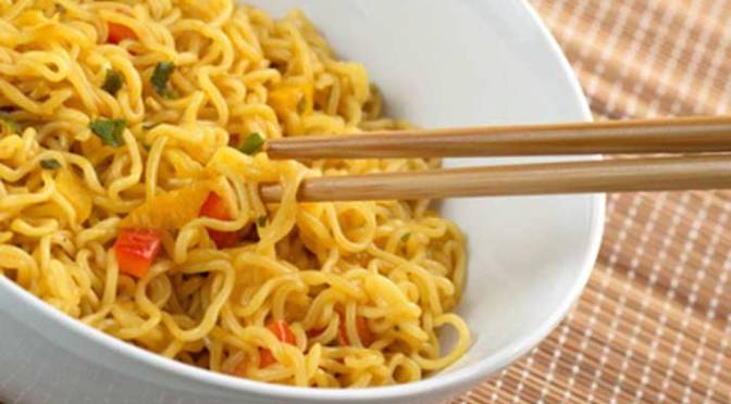 Cara Merebus Mie Instan yang Aman