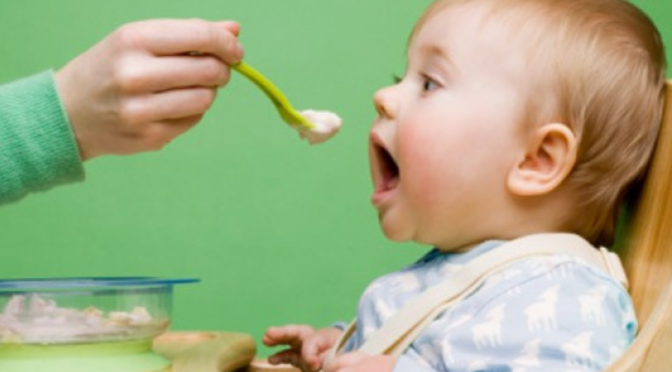 Bayi di Bawah Usia 1 Tahun tidak Boleh Diberi Gula dan Garam