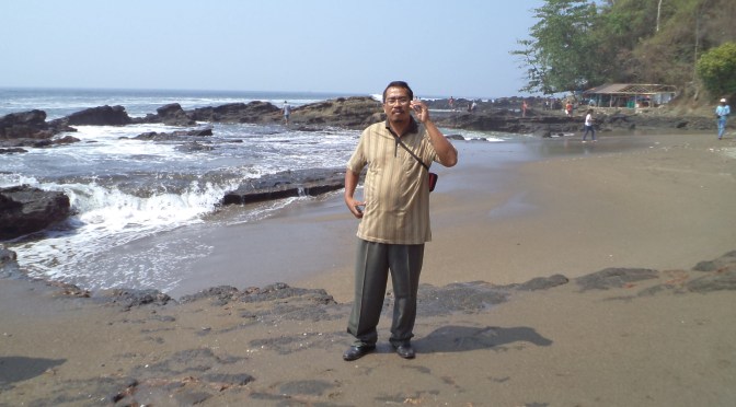 Manjakan Mata di Pantai Pelabuhanratu