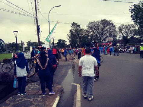 Sepeda dan senam masal