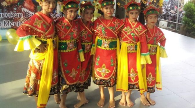 Tarian Betawi pada Ultah RPTRA Kemandoran 8 Jakarta
