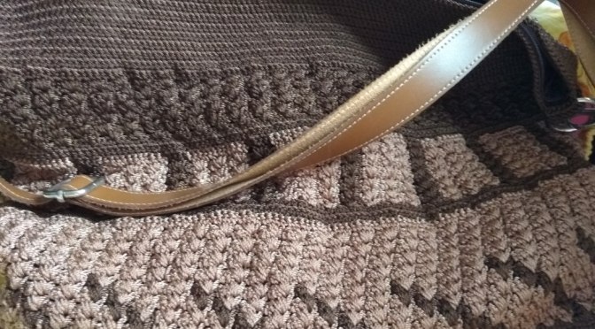 Tips Cara Membuat Tas dan Dompet Rajutan Mulai dari yang Sederhana