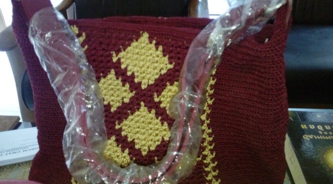 Membuat Pola dan Model Tas dan Dompet Rajutan