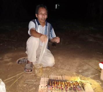 a_Mbakar sate