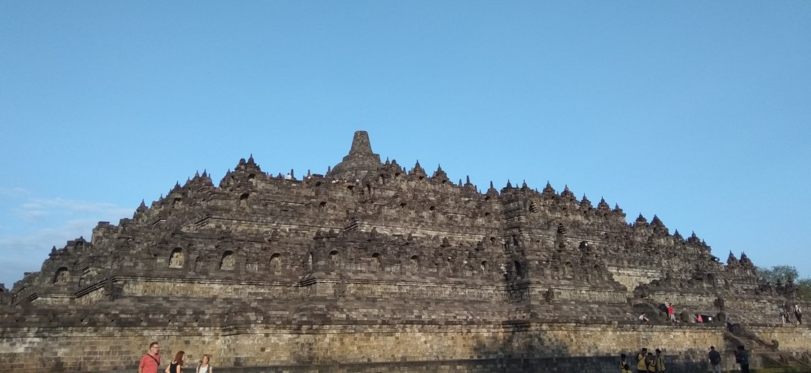 a_tample_of_borobudur_full_IMG_20180715_162951