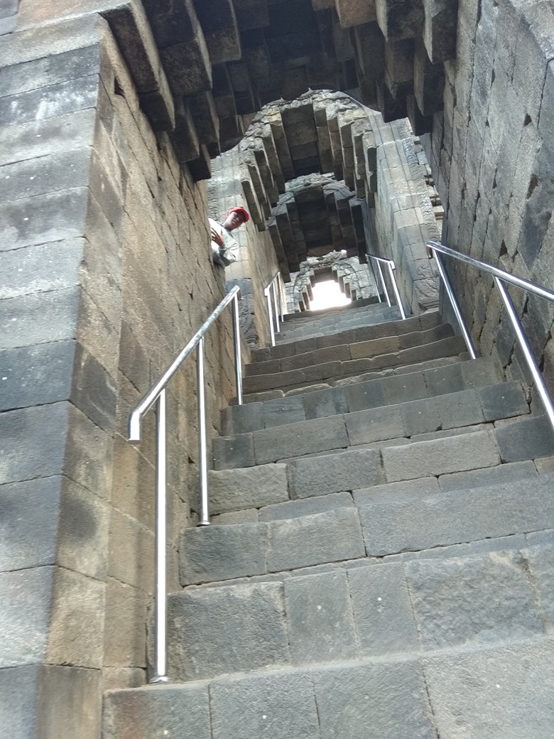 a_tangga_candi_borobudur_IMG_20180715_155548