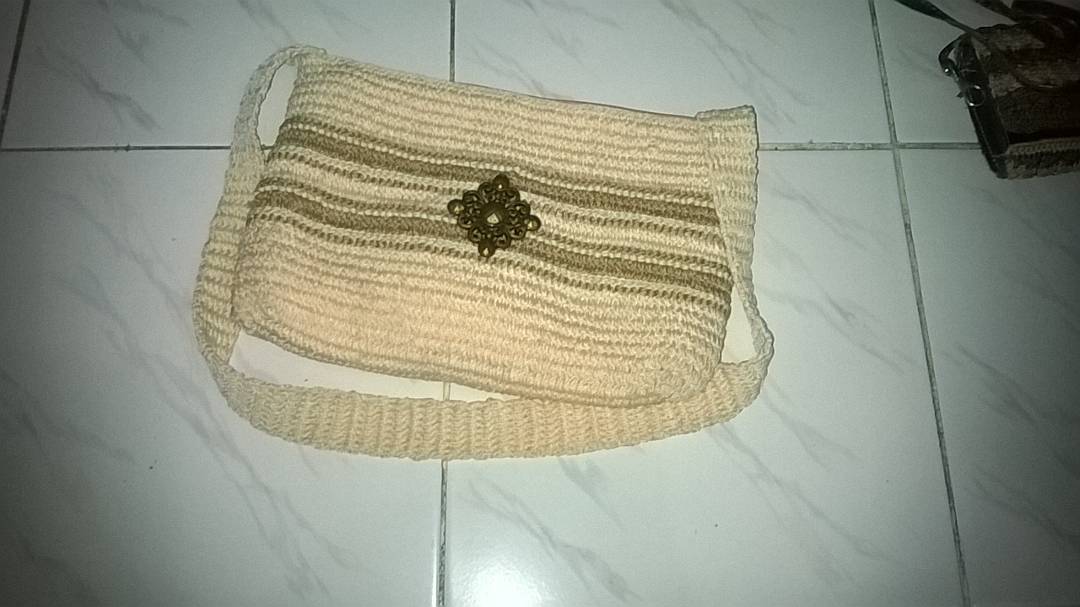rajutan_tas_kecil_2017-05-01 at 204334