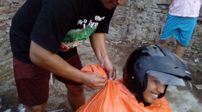 Serunya Balap Karung dan Ambil Koin di Pepaya dalam Lomba Tujuhbelasan 2018