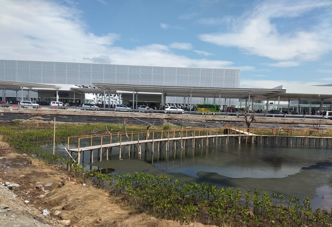 a_new_ahmad_yani_intl_airport_IMG_20180621_122358