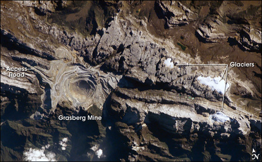 GrasbergMine_ISS011-E-9620