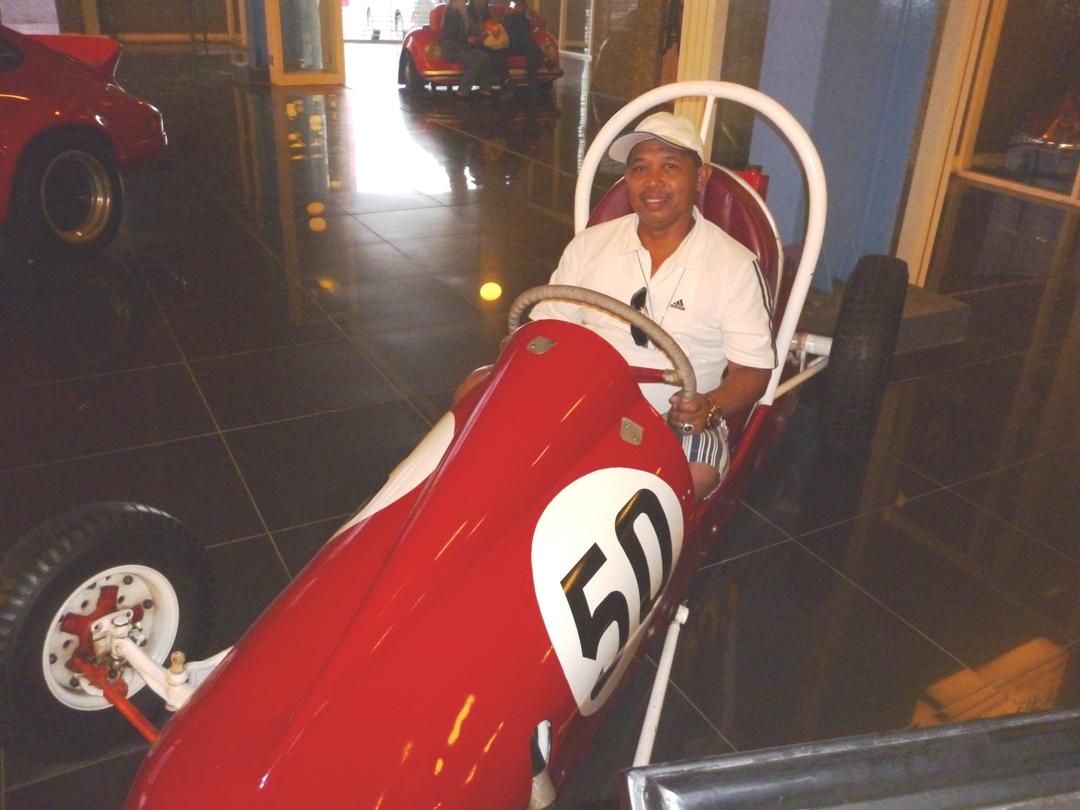 a_mobil_balap_museum_angkut_malang_L103