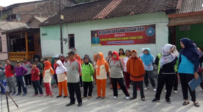 Gerakan PSN melalui Bergerak Bersama Cegah DBD Kota Semarang di Kelurahan Tegalsari