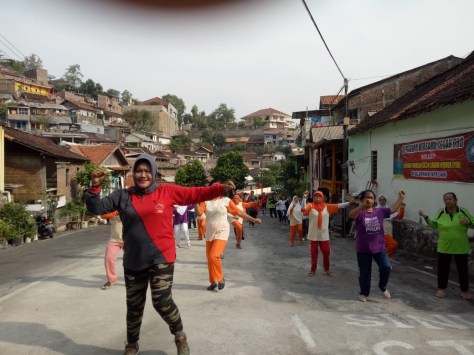 Senam pagi pada Gerakan PSN Tegalsari 2018-11-02 at 094508