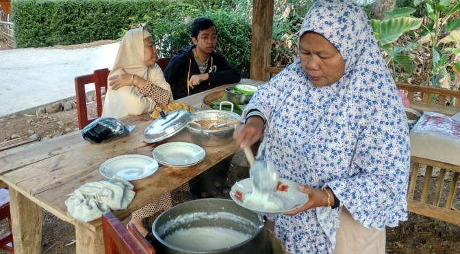 Sarapan Bubur Lemu Sayur Lethok ala Boyolali