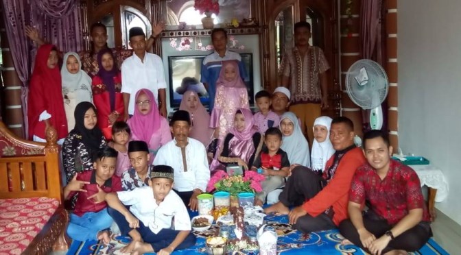 Silaturahmi Ujung-ujung Kumpul Keluarga Saat Lebaran di Beberapa Tempat