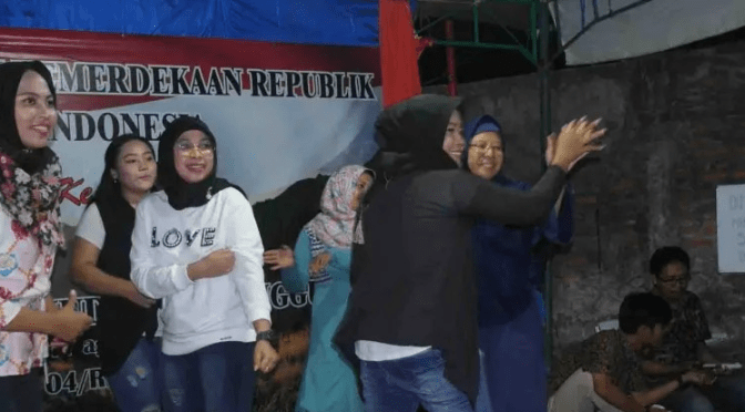 Inilah Hiburan Ringan (Bukan Pentas Seni) Saat Malam Tujuhbelasan, Kerinduan (Karaoke) | Menunggu Sego Goreng Mateng