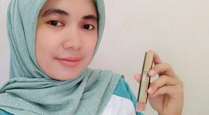 Ini Cara Mengatasi Bibir Hitam dan Pecah-Pecah