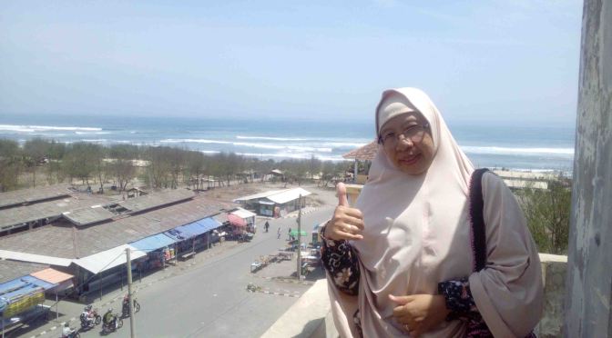 Panorama Pantai Parangtritis Bantul Yogyakarta melalui Gardu Pandang