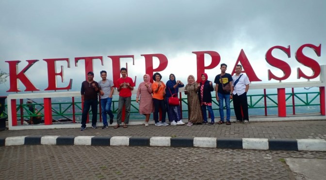 Ketep Pass pada Family Gathering 2019 Teman-teman Kantor