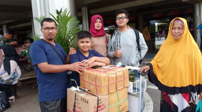 Cara Lolos Berangkat Naik Pesawat Terbang Jika Lupa Membawa KTP, Kisah Nyata