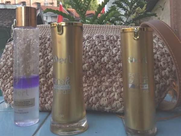 Cantiknya Tas Rajut Motif Melati bersama B Erl Cosmetics