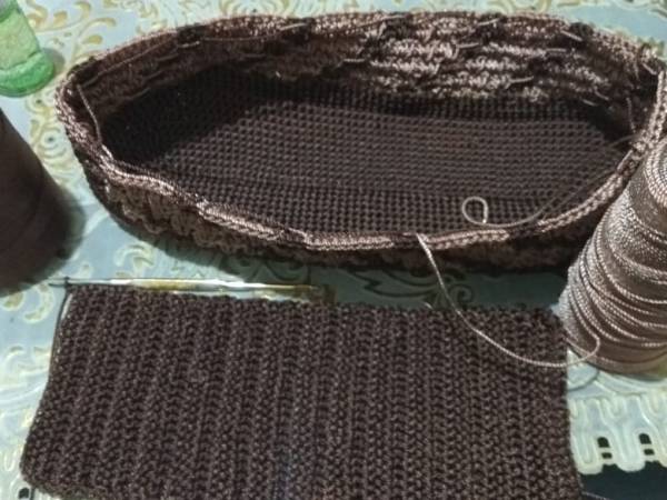 Inilah Penjelasan Bedanya Alas Persegi dan Oval Tas Rajutan, dari Pengalaman