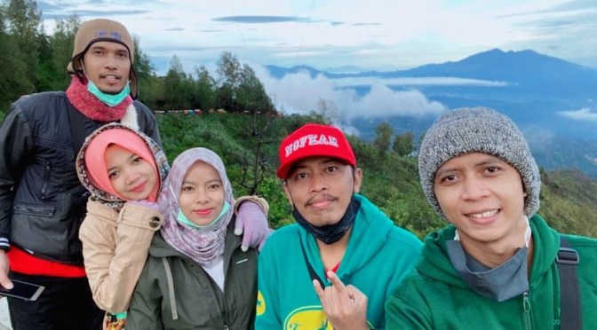 Indahnya Sunrise Gunung Bromo Wisata Alam Pegunungan (Terhalang)