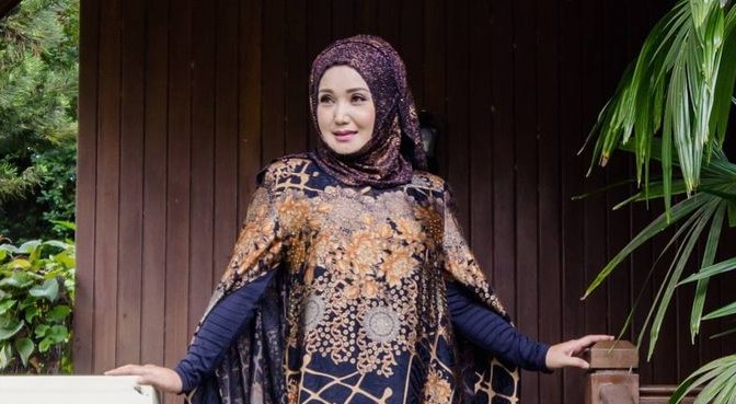 Lirik Lilin Lilin Putih Evie Tamala Dangdut MP3 Karaoke (Download)