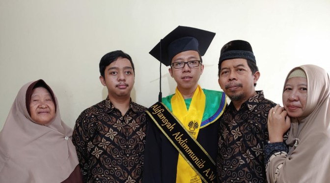 Alifiansyah AW Ikuti Wisuda ke-105 UNNES Tepat Hari Musik 2021