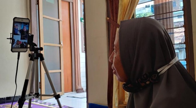 Saat Idul Fitri, Panggilan Video Video Call melalui Medsos WhatsApp Tetap Dilakukan dalam Situasi Apapun