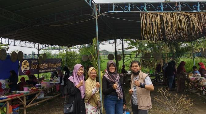 Mencicipi Sego Liwet di Pasar Kuliner  Minggu, Camp Bell 2 (mBiloro) Desa Tawangsari Kec Teras Boyolali