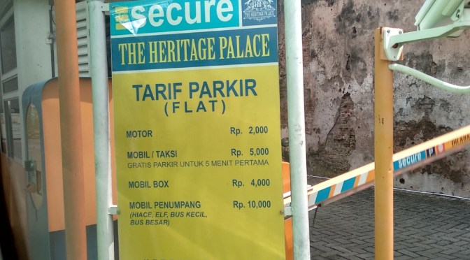 Parkir Gratis di The Heritage Palace Pabelan Sukohajo Hanya untuk Mobil dan Taksi | 5 Menit Pertama