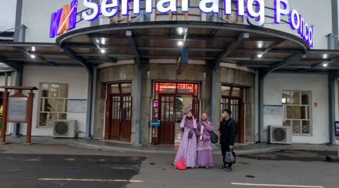 Naik Kereta Api Pertamaku, Jarak Dekat Tarif Murah Meriah 10K dengan KA Kedung Sepur | Tanpa Tempat Duduk pun Dilakoni