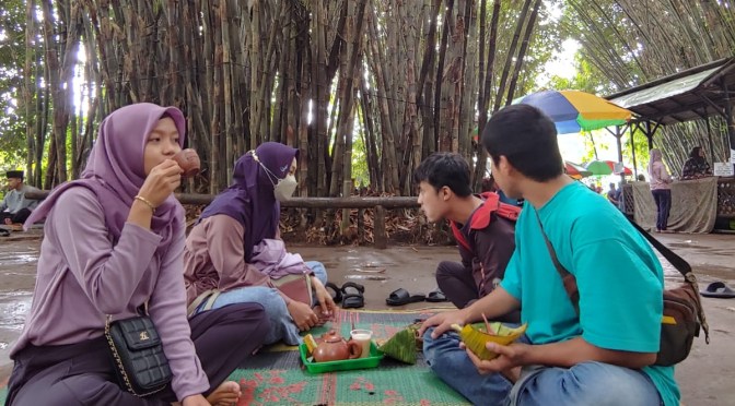 Wisata Jalan-jalan dan Kuliner ke Pasar Tradisional Slumpring Desa Wisata Cempaka, Bumijawa Tegal | Ada Tuk Mudal