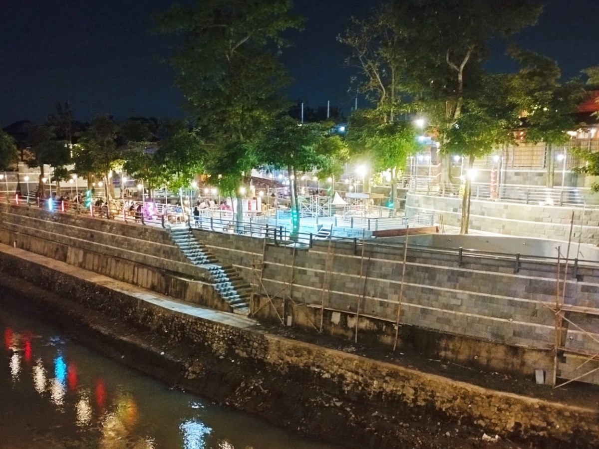 Menikmati Gemerlapan Malam di Kali Pepe Land Timur Bandara Adi Sumarmo Boyolali Solo | Pasar Malam Berkah Ria 08