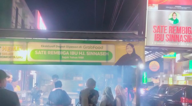 Mencicipi Sate Rembiga Ibu Sinnaseh Mataram, Kuliner Khas Lombok